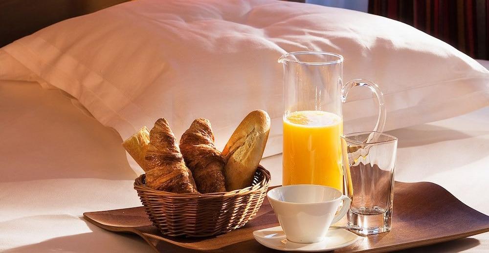 Hotel Oceania Breszt Kültér fotó