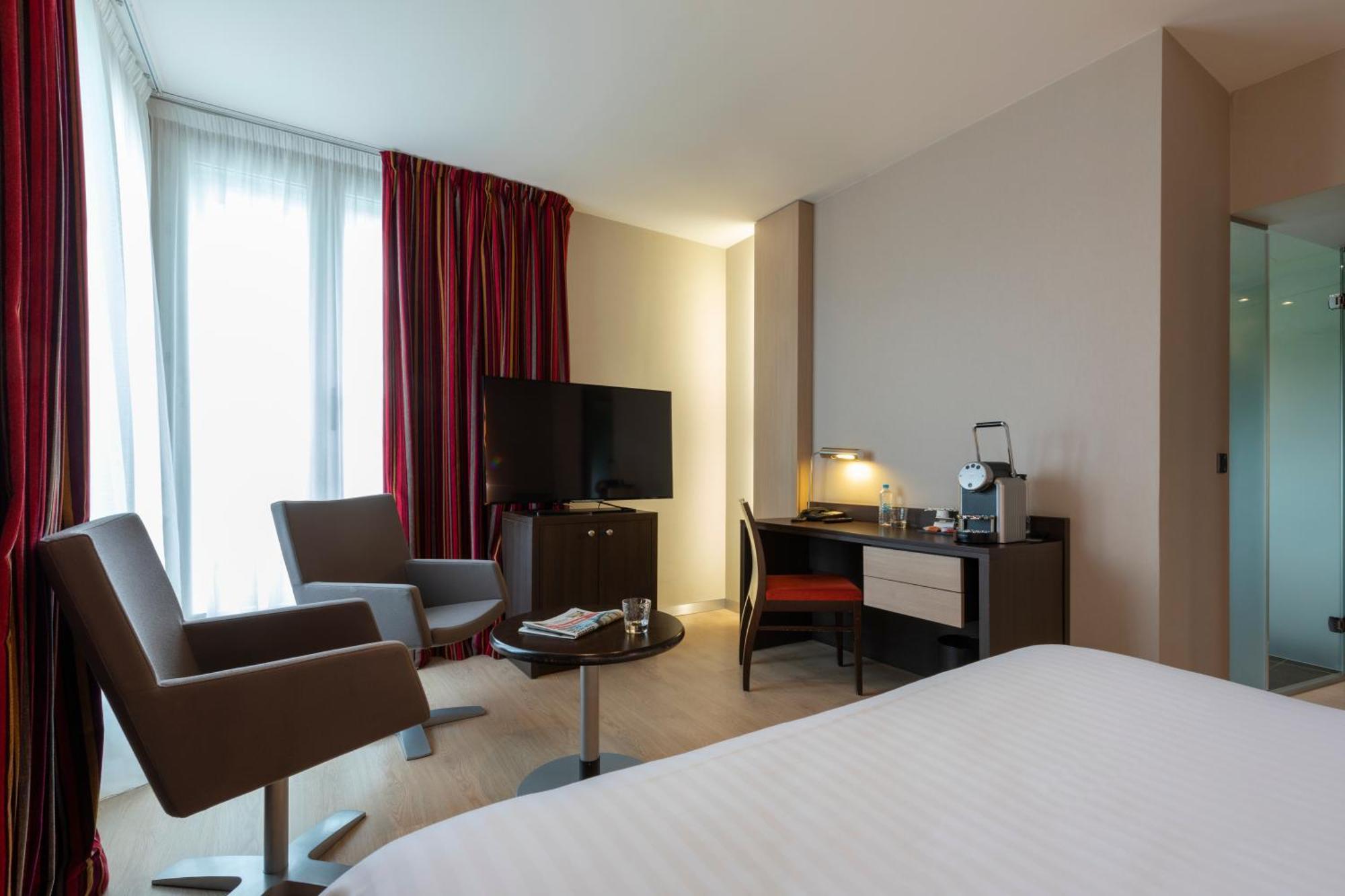 Hotel Oceania Breszt Kültér fotó