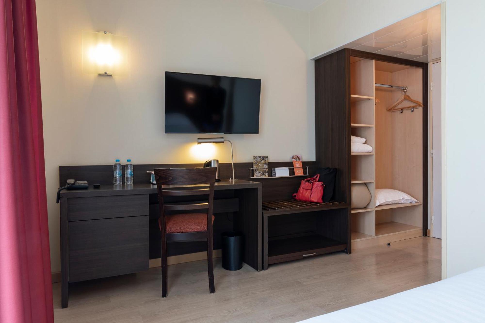 Hotel Oceania Breszt Kültér fotó