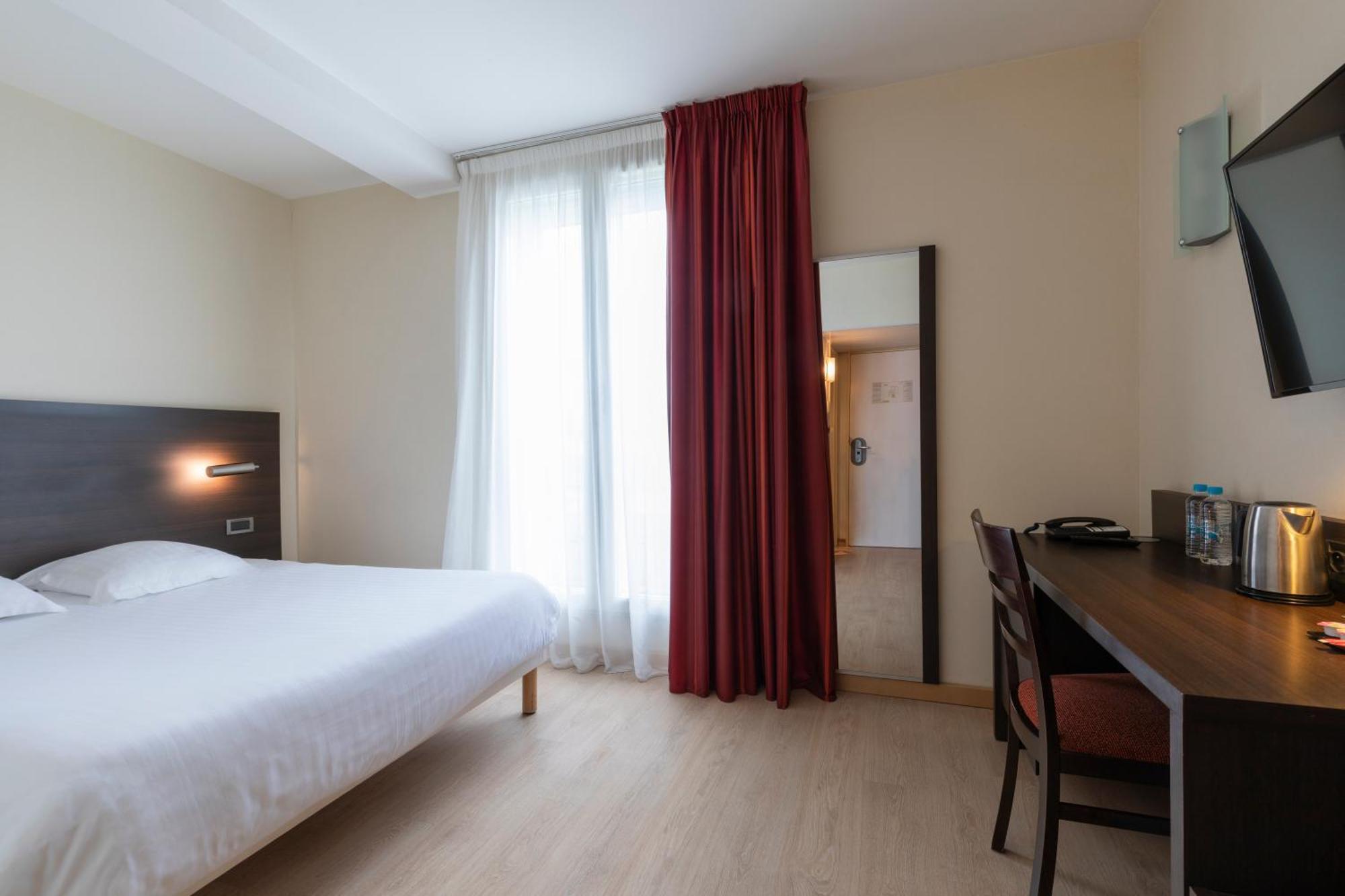 Hotel Oceania Breszt Kültér fotó