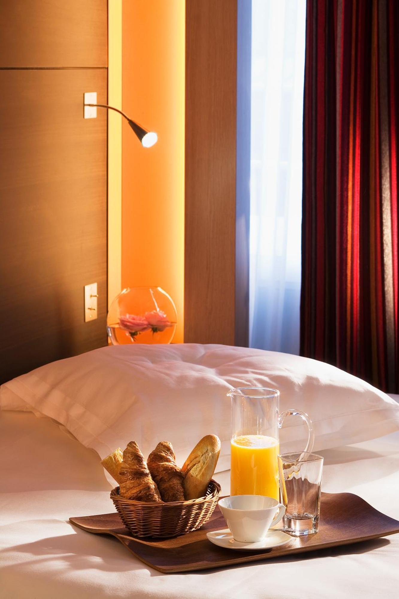 Hotel Oceania Breszt Kültér fotó