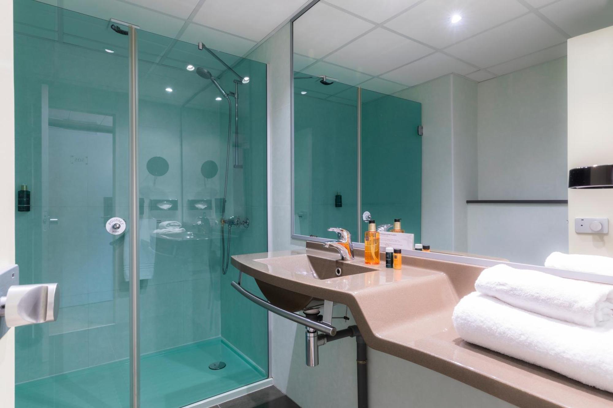Hotel Oceania Breszt Kültér fotó