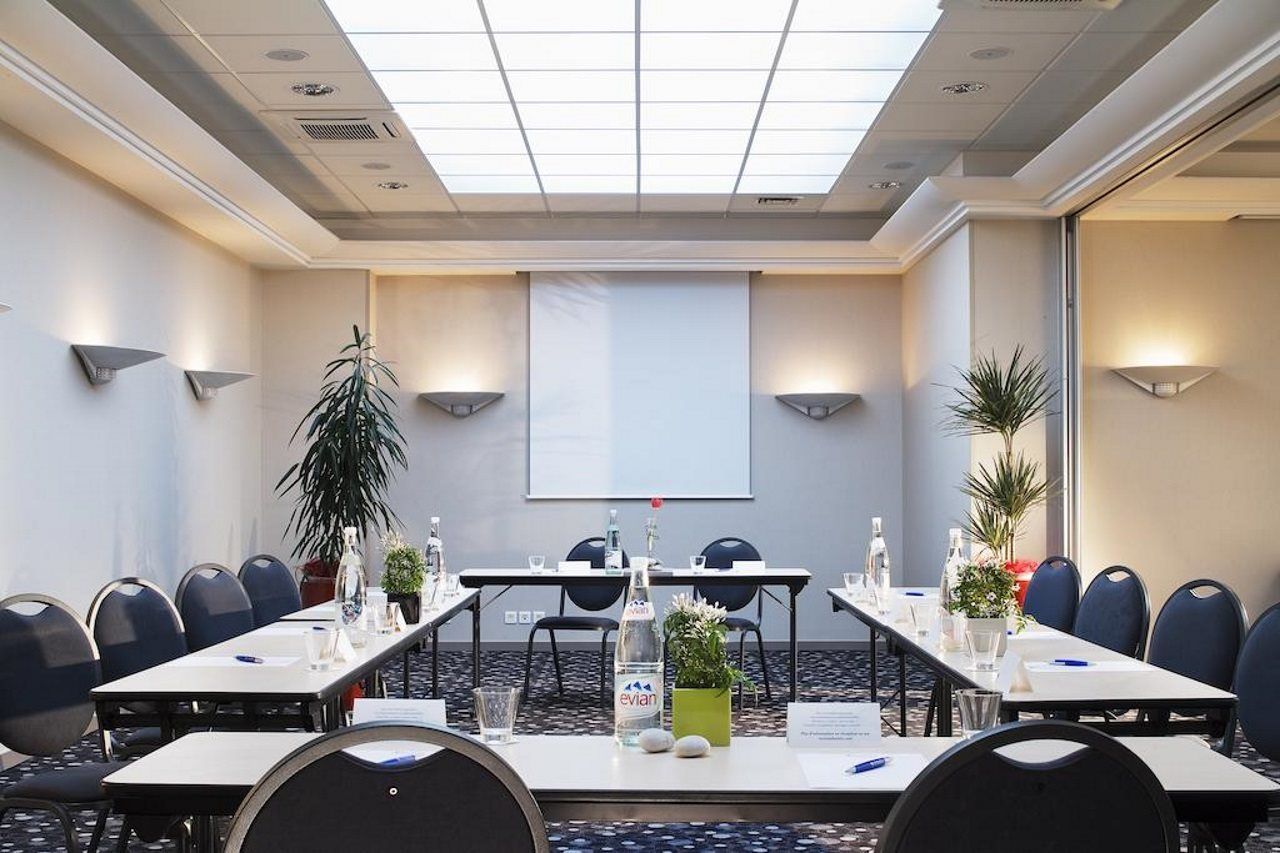 Hotel Oceania Breszt Kültér fotó